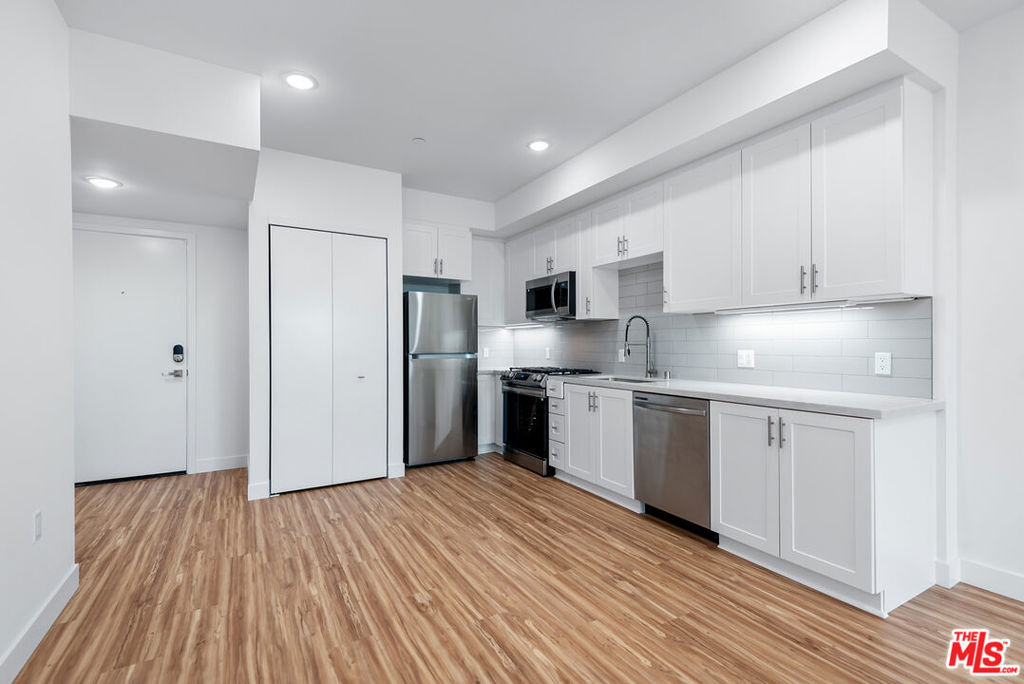 11600 National Boulevard - Photo 3