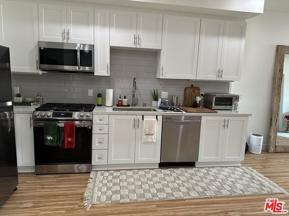 11600 National Boulevard - Photo 4