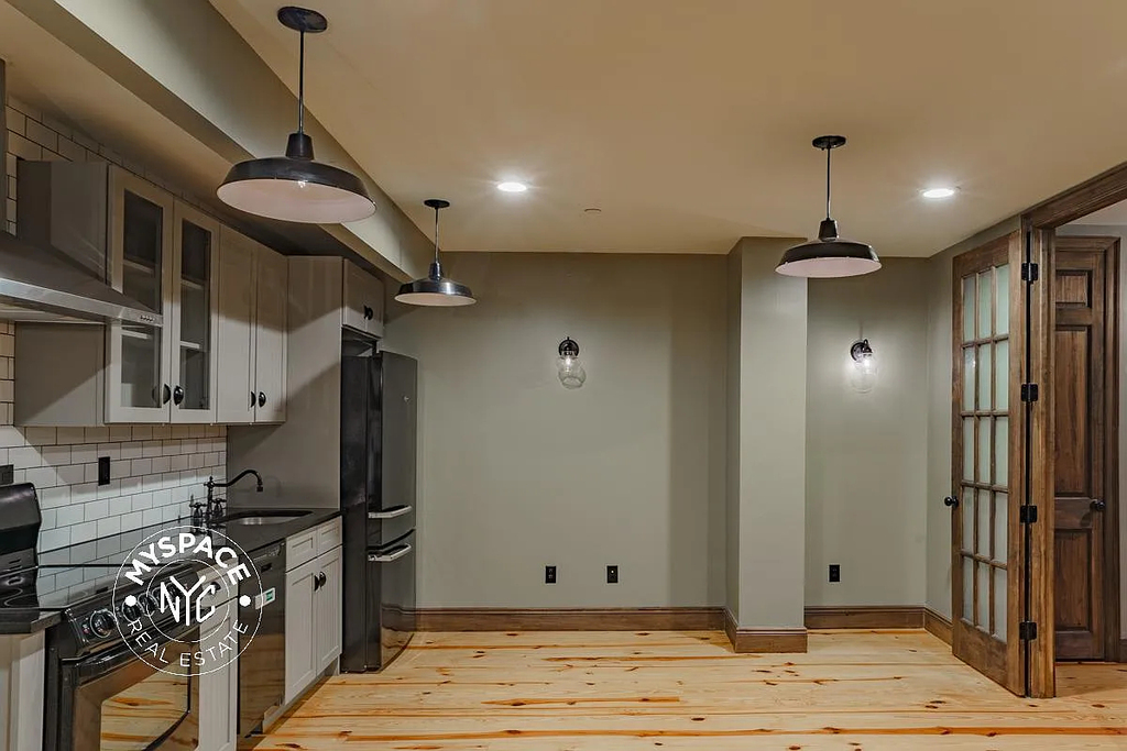 45 Newel Street - Photo 2