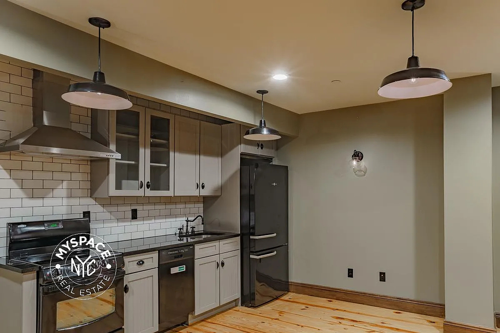 45 Newel Street - Photo 1