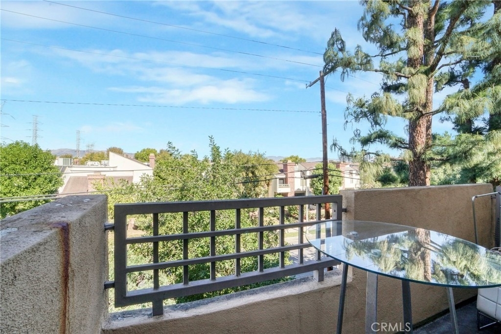 18730 Hatteras Street - Photo 10