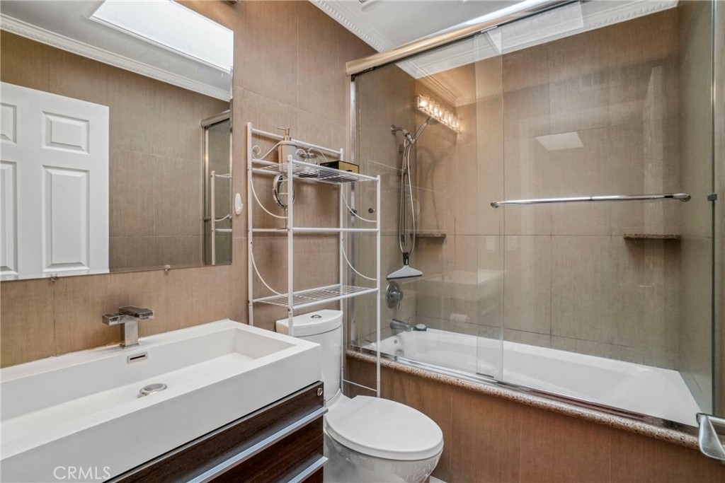 18730 Hatteras Street - Photo 22