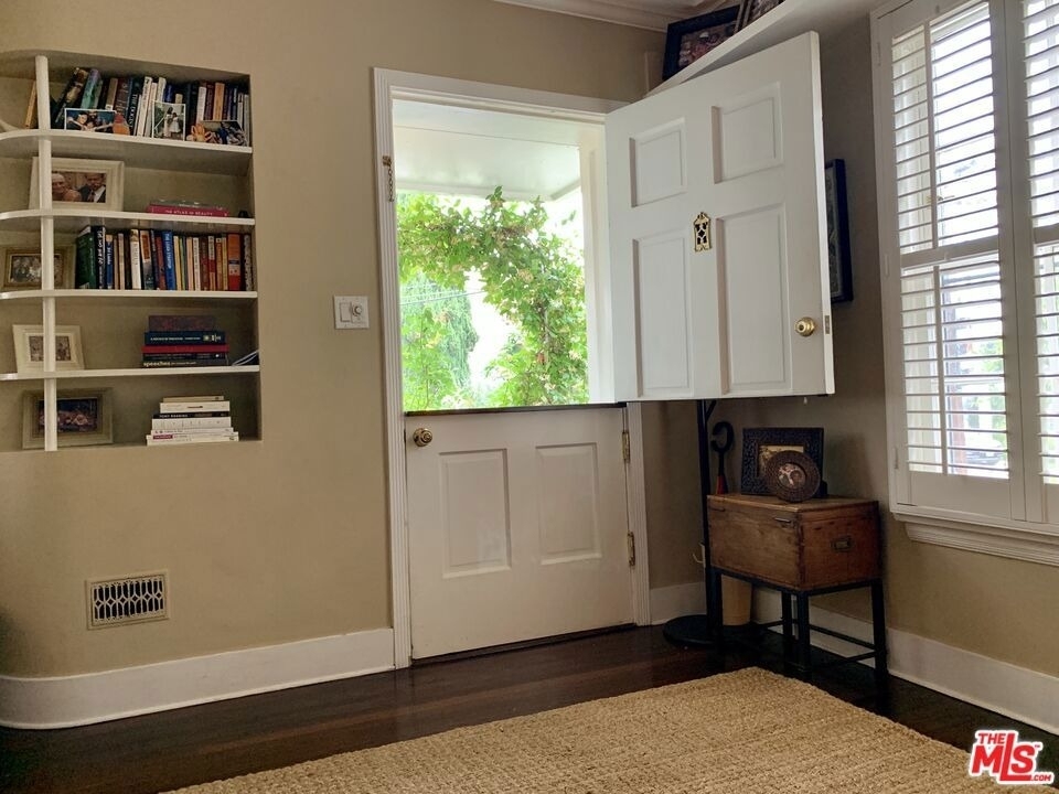 1309 Warnall Avenue - Photo 6
