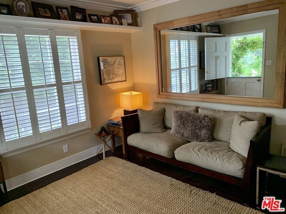 1309 Warnall Avenue - Photo 7