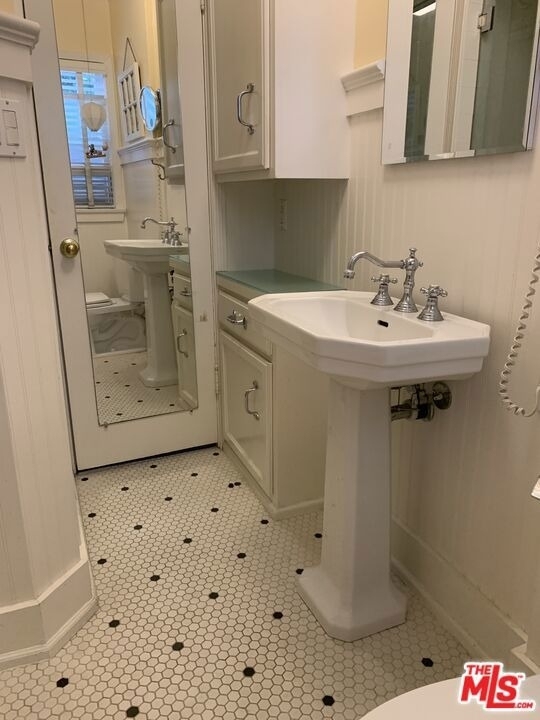 1309 Warnall Avenue - Photo 12