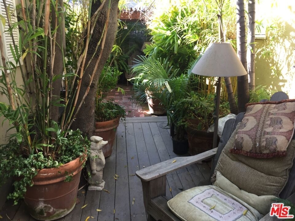 1309 Warnall Avenue - Photo 15