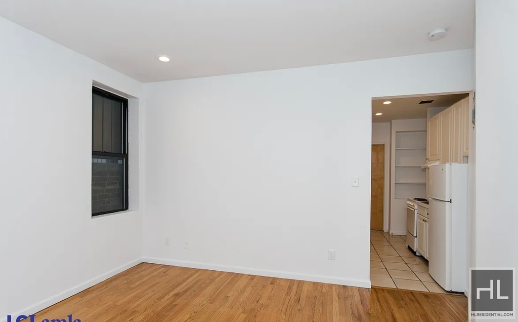 East 84th Street - Photo 2