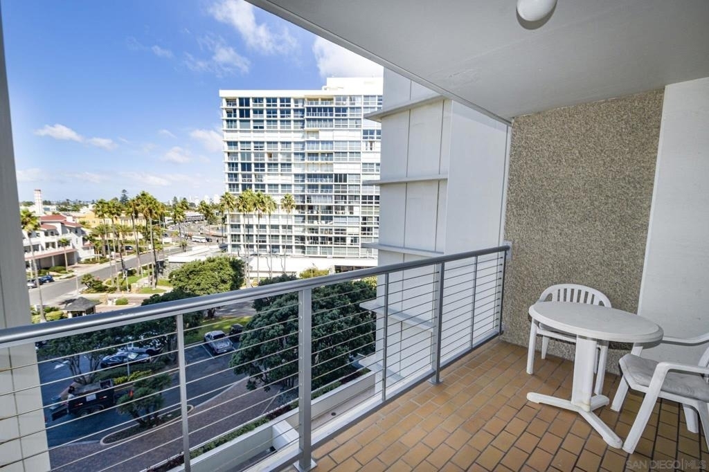 1720 Avenida Del Mundo - Photo 0