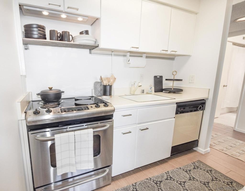 1720 Avenida Del Mundo - Photo 4