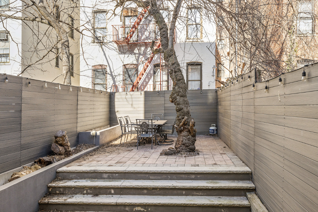 557 W 159th Street - Photo 12