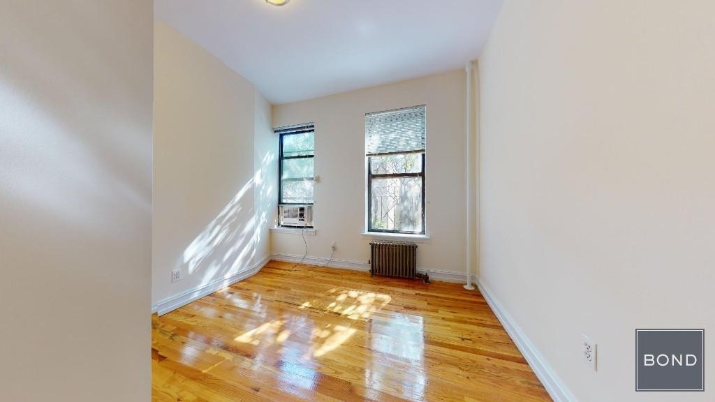 East 19th Street - Photo 3