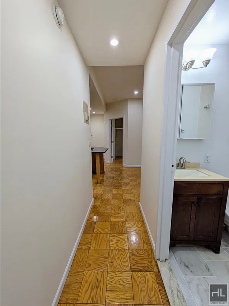 East 78th Street - Photo 2
