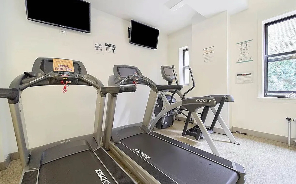 850 Amsterdam Avenue - Photo 8