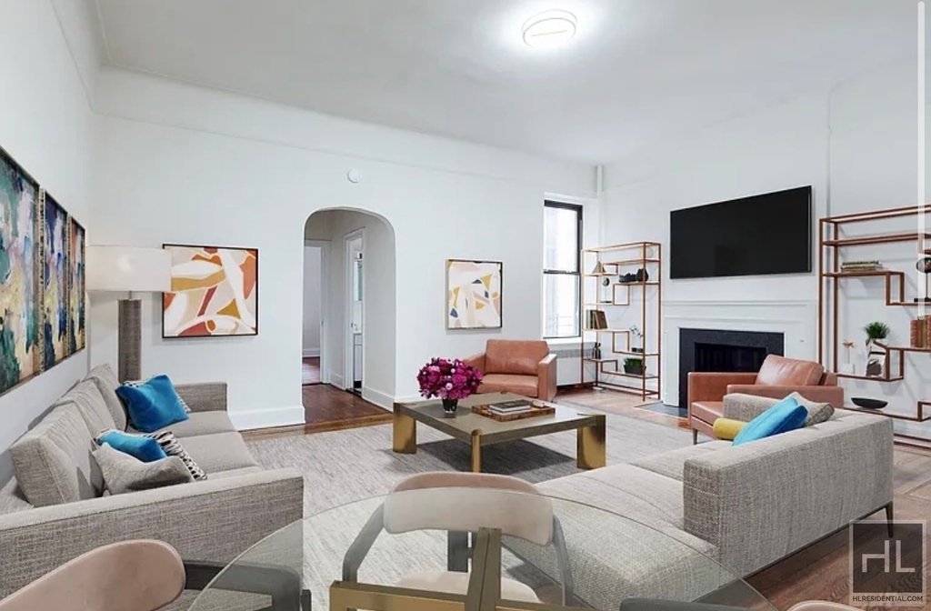 East 81 Street - Photo 0