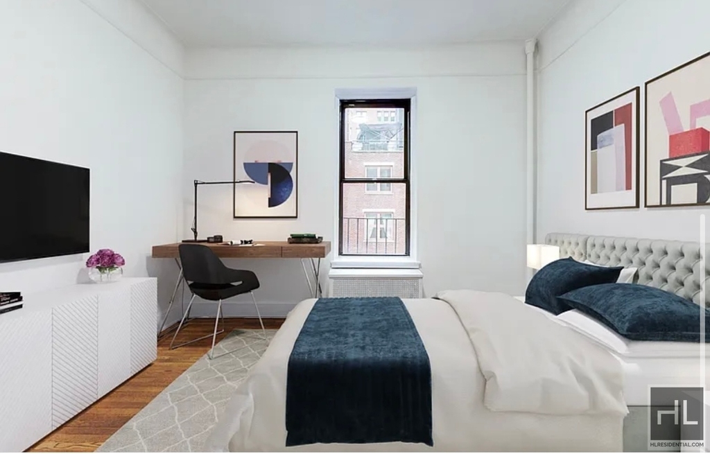East 81 Street - Photo 1