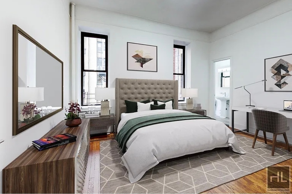 East 81 Street - Photo 2