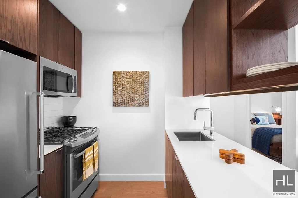 East 39th Street - Photo 1