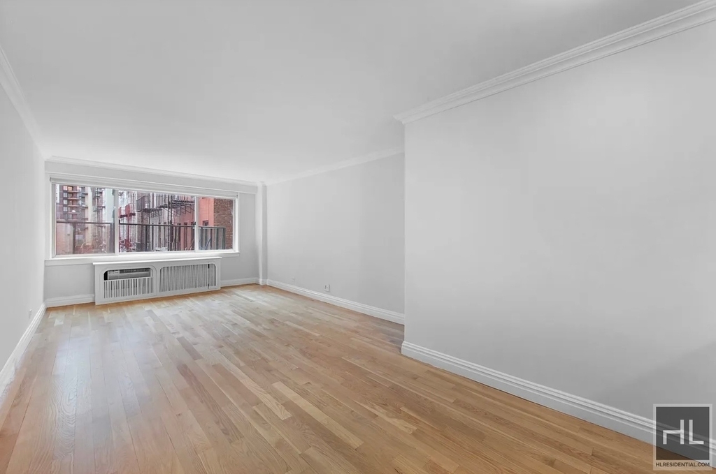 E 65th St - Photo 1