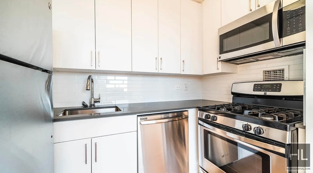 East 39th Street - Photo 1