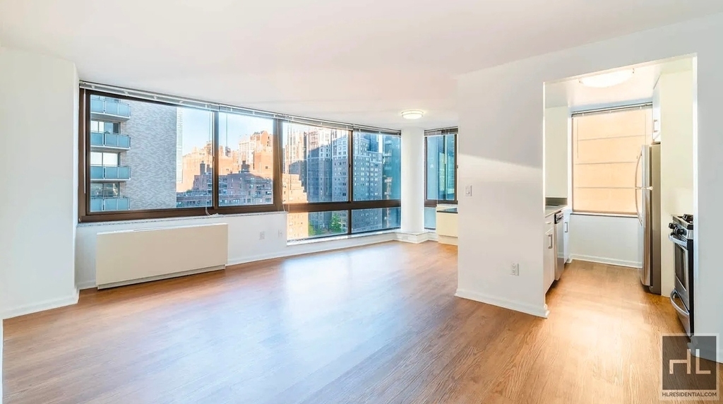 East 39th Street - Photo 10