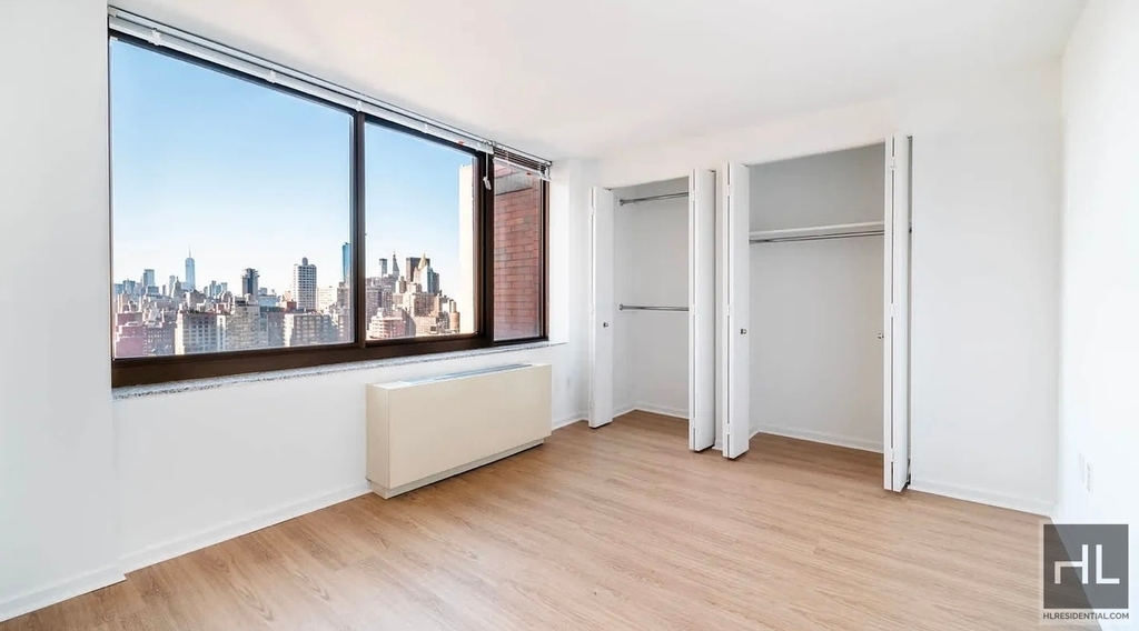 East 39th Street - Photo 13