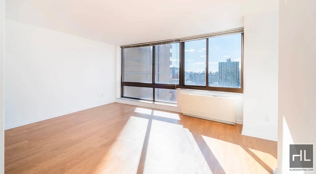 East 39th Street - Photo 11
