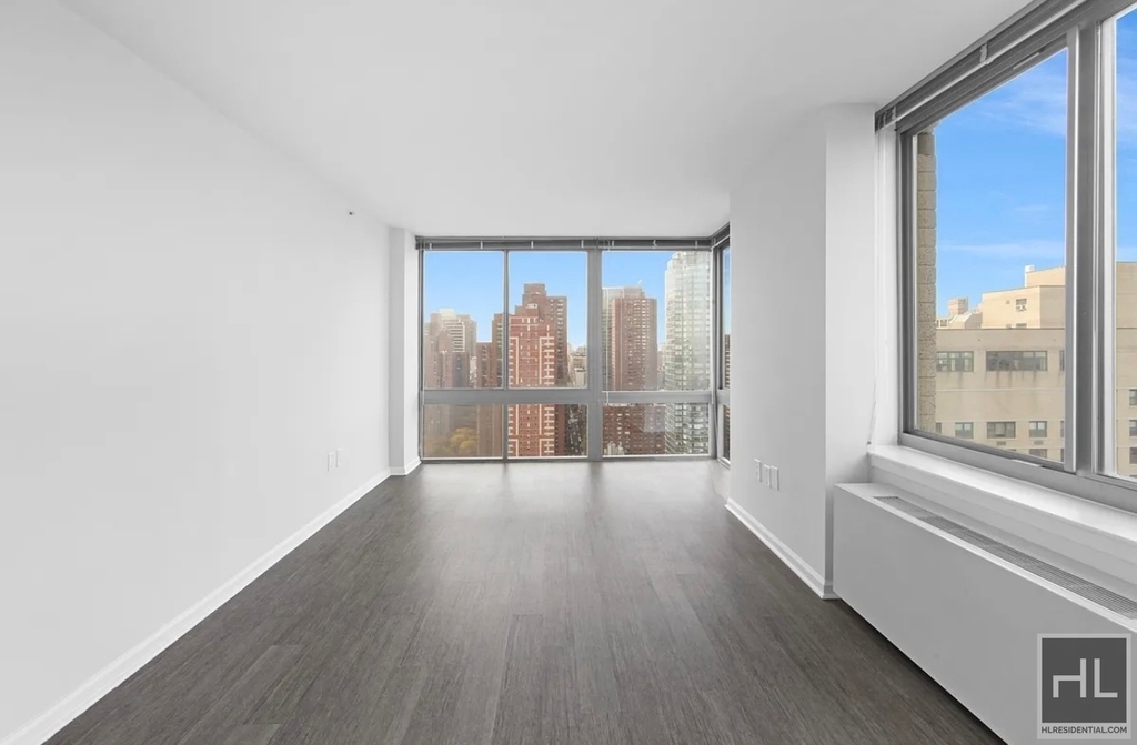 East 92nd Street - Photo 1