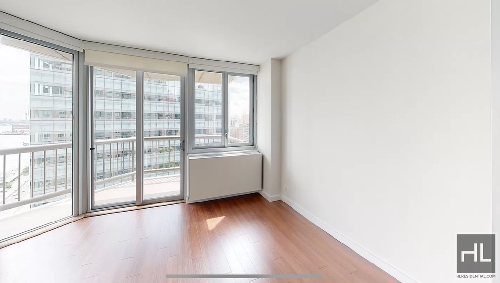 East 34th Street - Photo 2