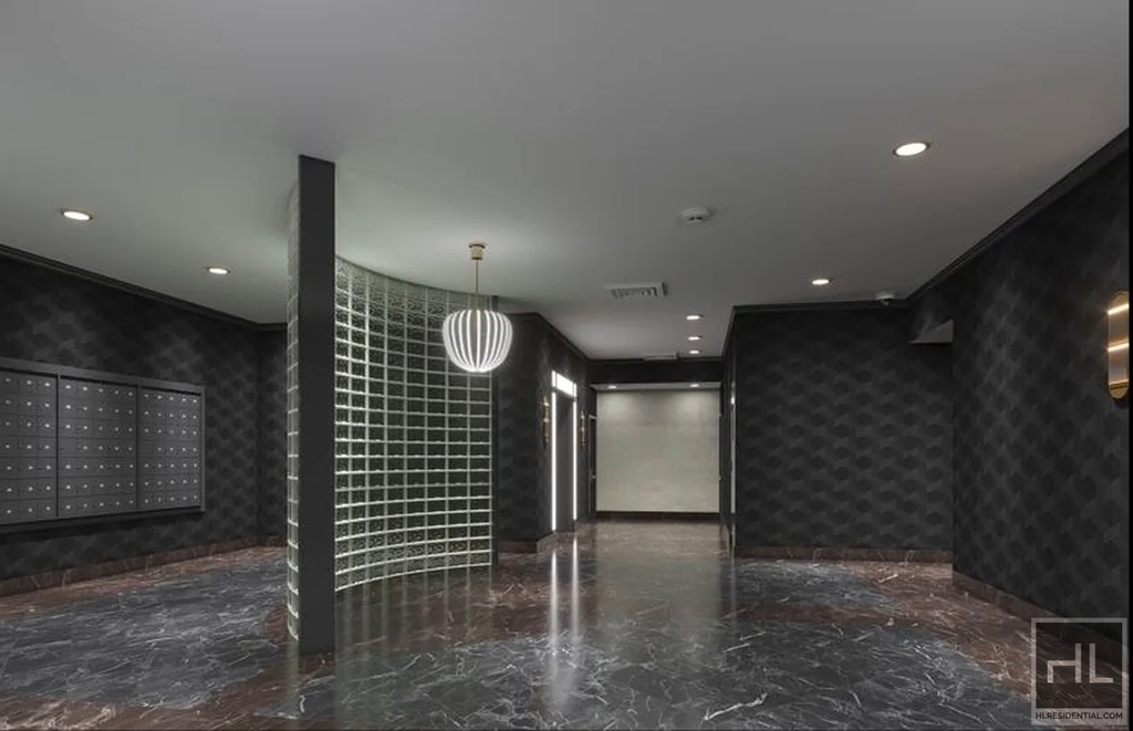 East 37th Street - Photo 17