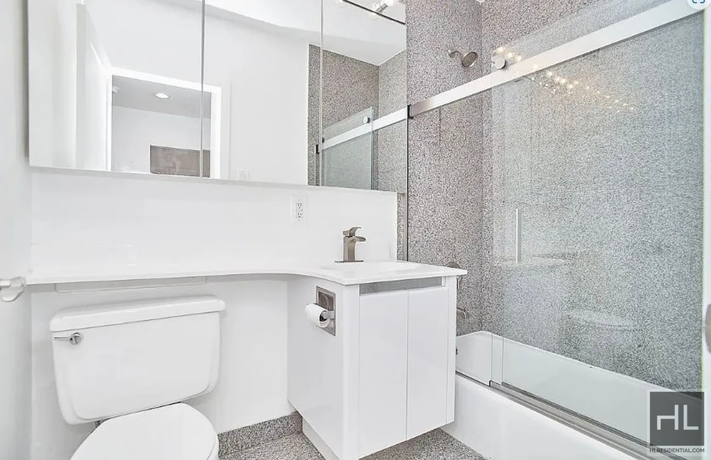 East 37th Street - Photo 15