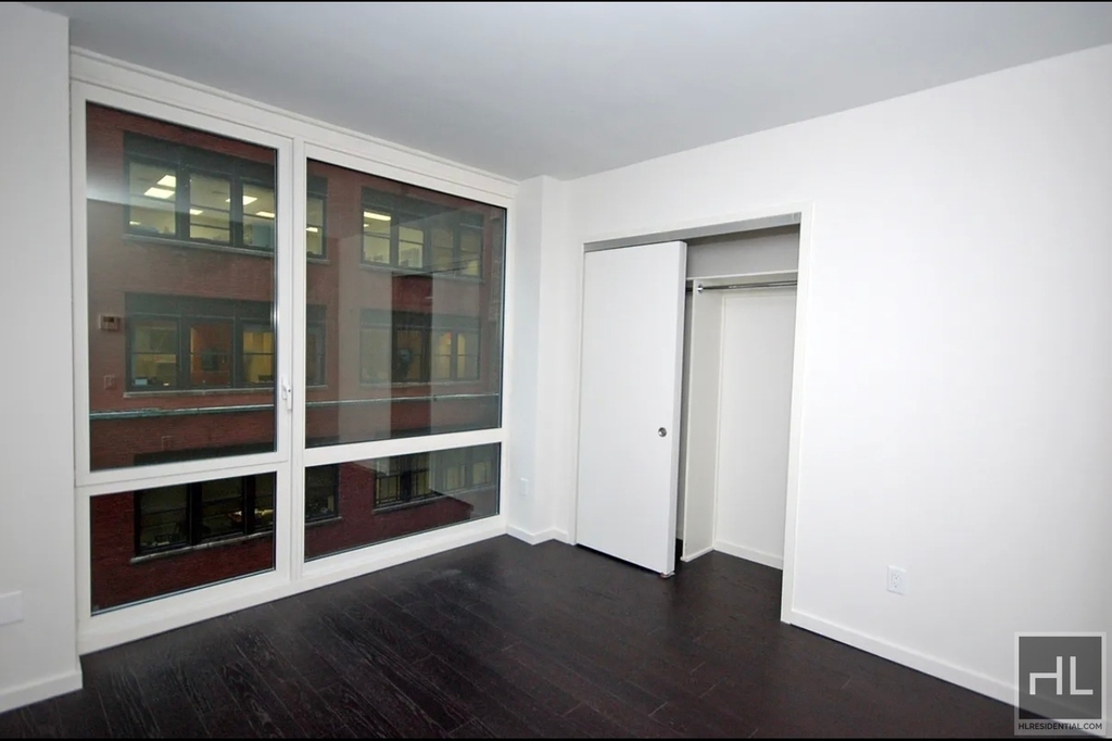 East 44th Street - Photo 1