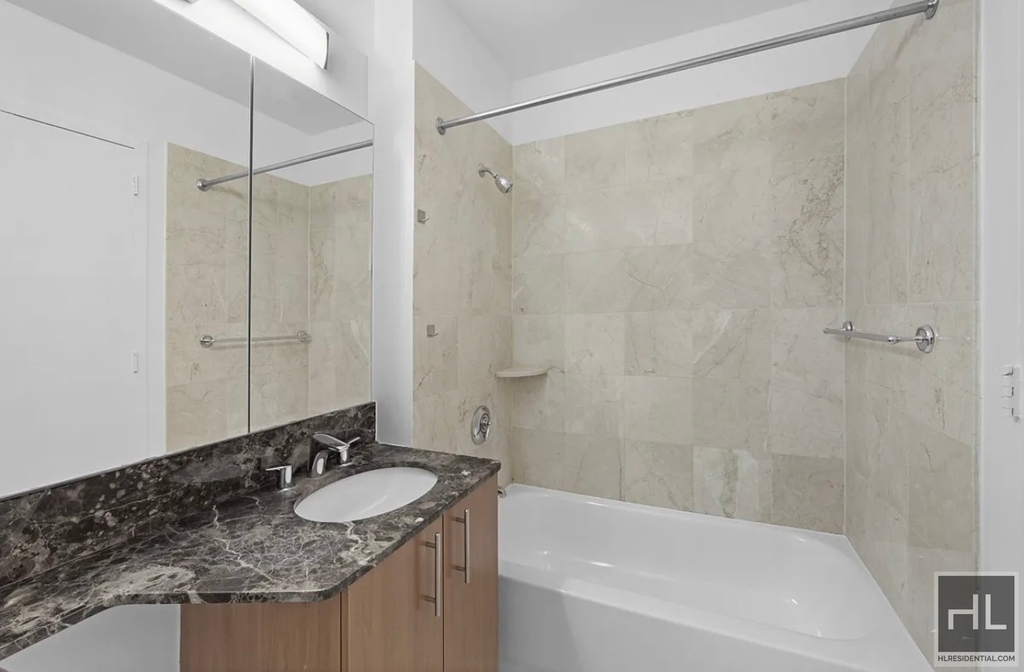 East 92 Street - Photo 15