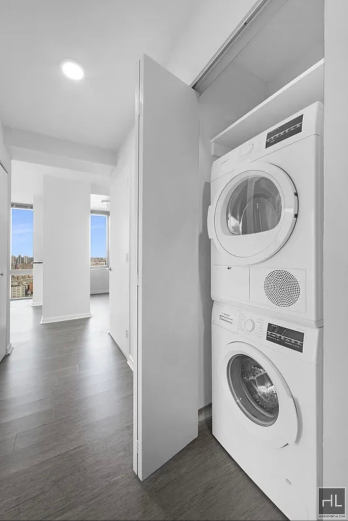 East 92 Street - Photo 16
