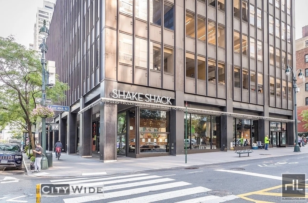 East 35 Street - Photo 10