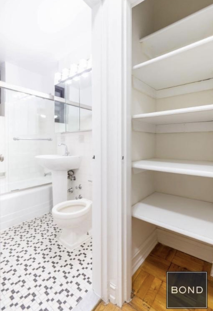151 West 16th Street - Photo 7