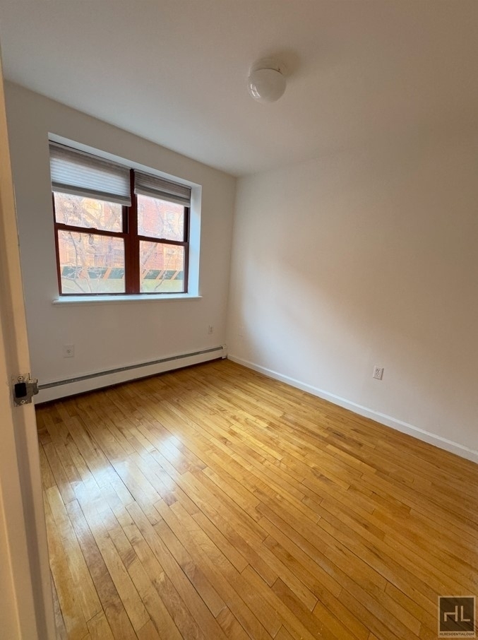 East 7th Street - Photo 9
