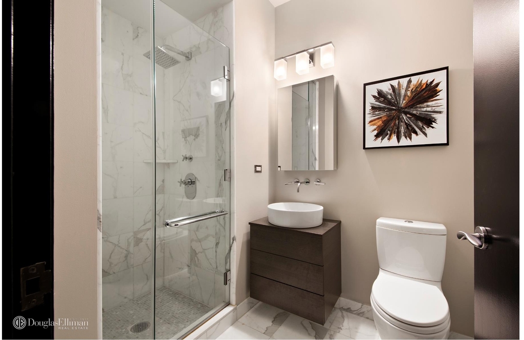 230 W 56th St - Photo 7