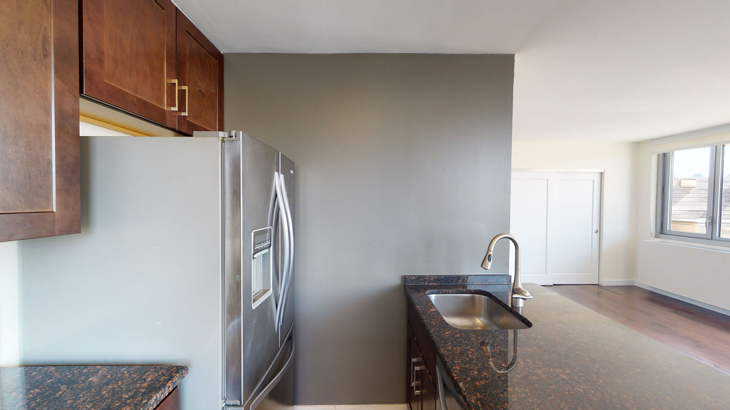 401 E 34th St - Photo 3