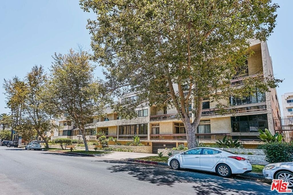729 S Hobart Boulevard - Photo 35