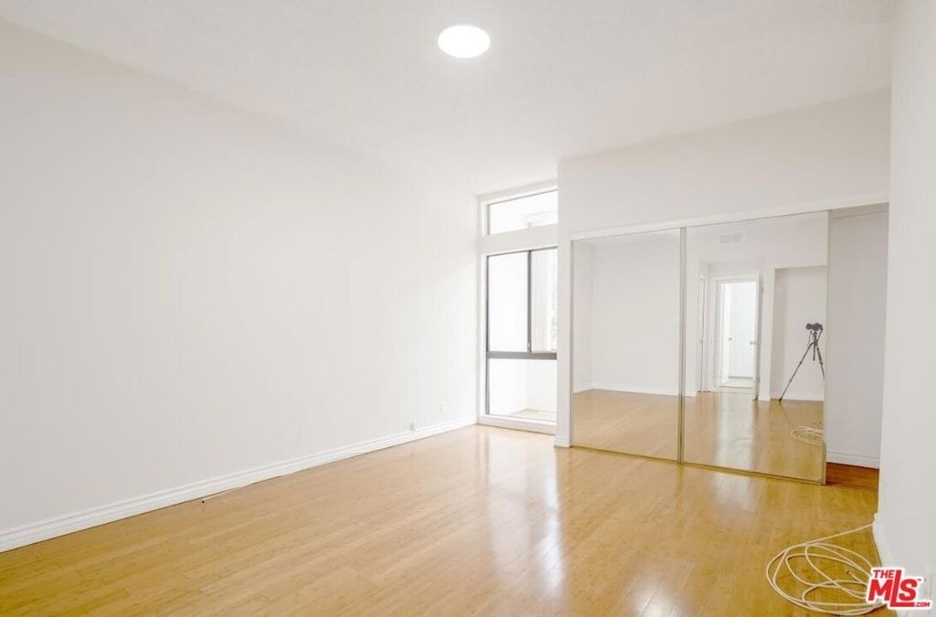 729 S Hobart Boulevard - Photo 15