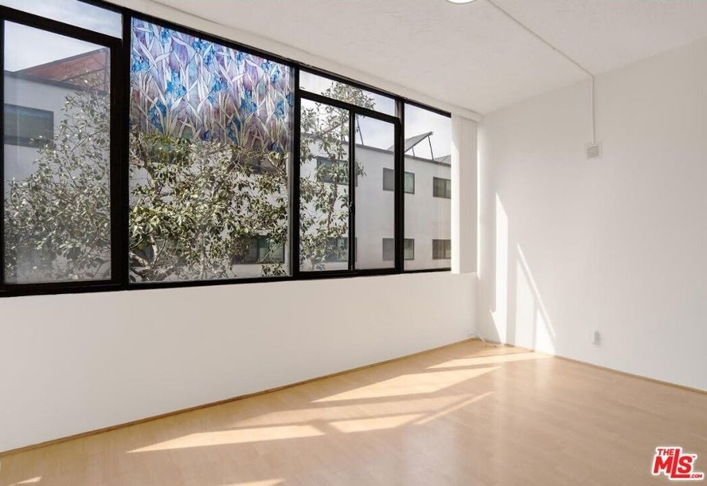 729 S Hobart Boulevard - Photo 24