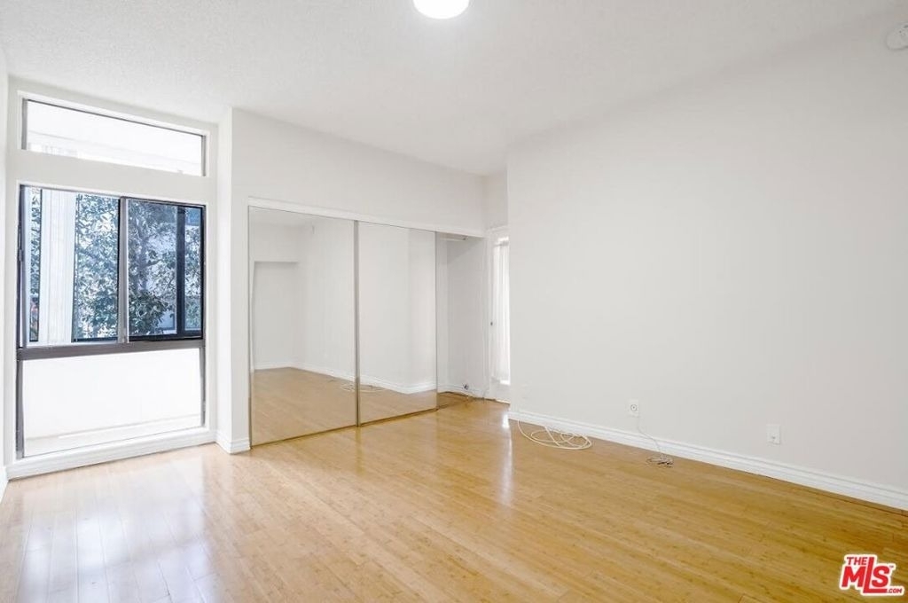 729 S Hobart Boulevard - Photo 19
