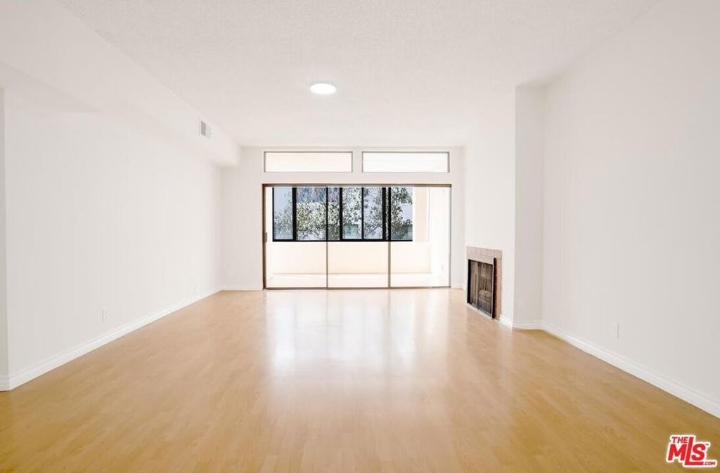 729 S Hobart Boulevard - Photo 8