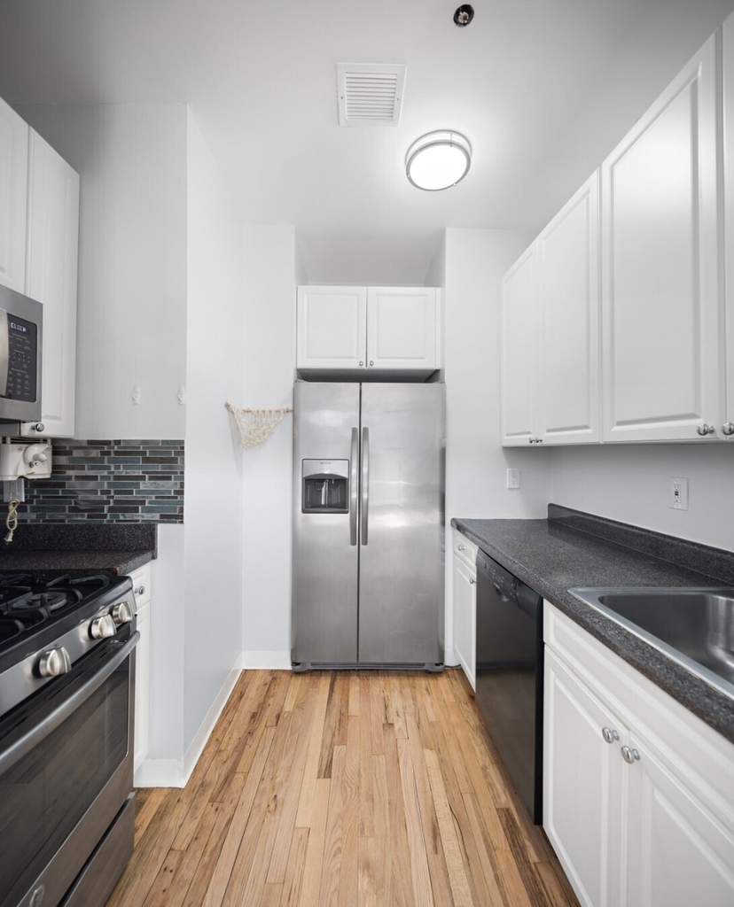 61 Lenox Avenue - Photo 6