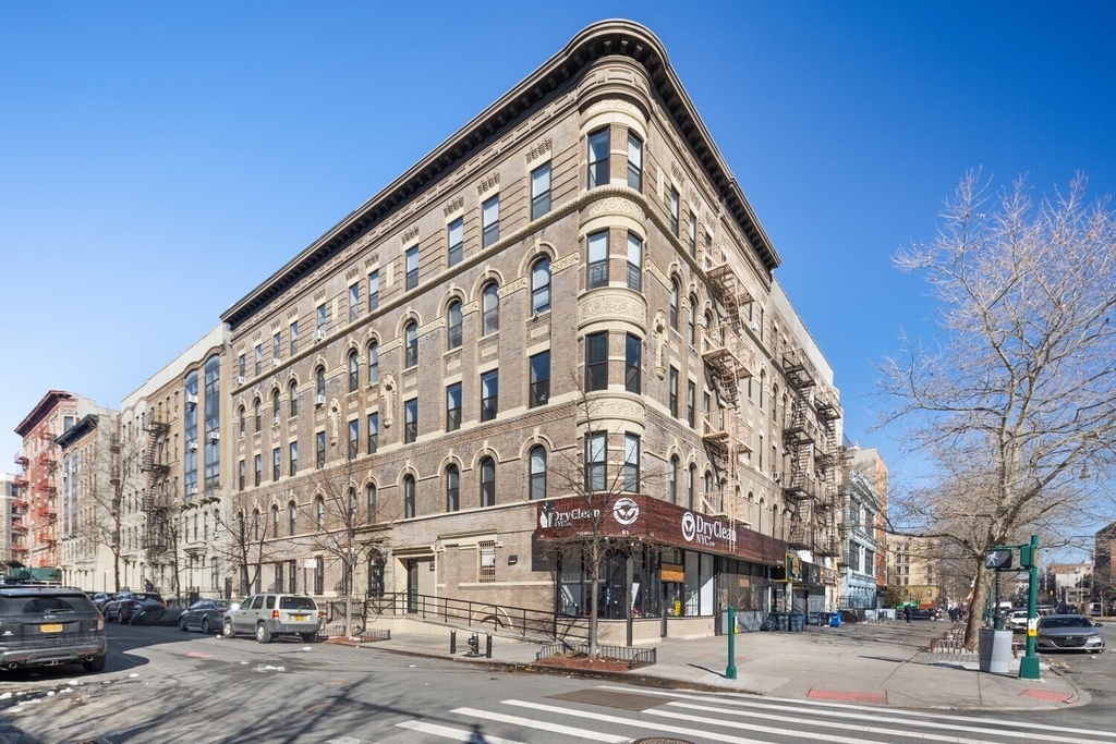 61 Lenox Avenue - Photo 11