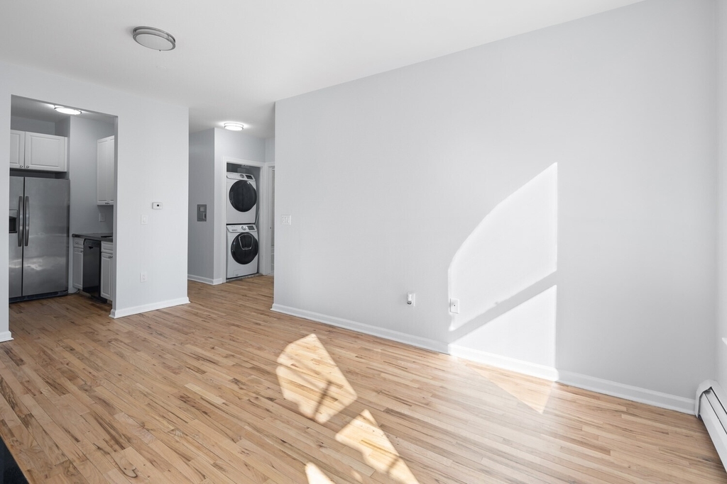61 Lenox Avenue - Photo 5
