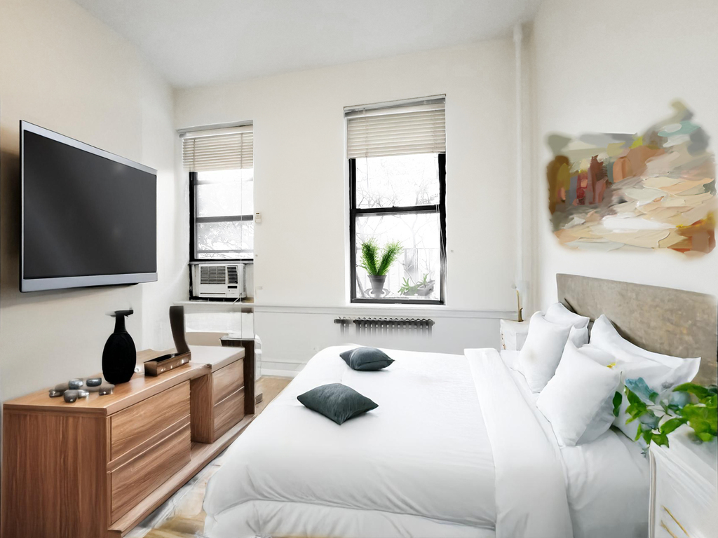 310 East 19th Street - Photo 2