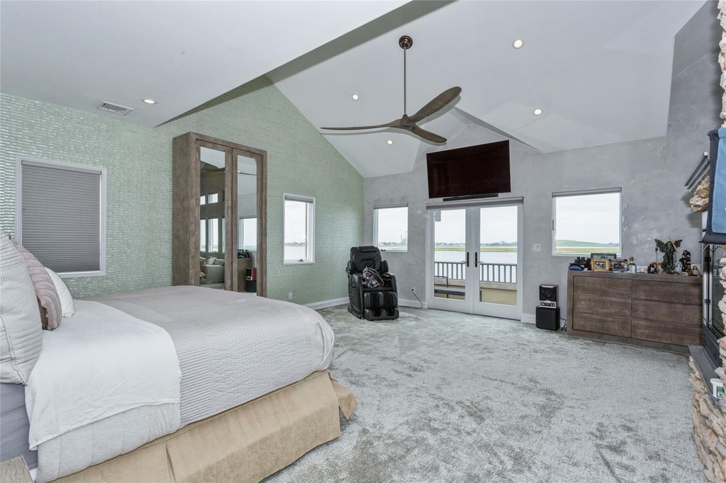 319 Harbor Drive - Photo 22