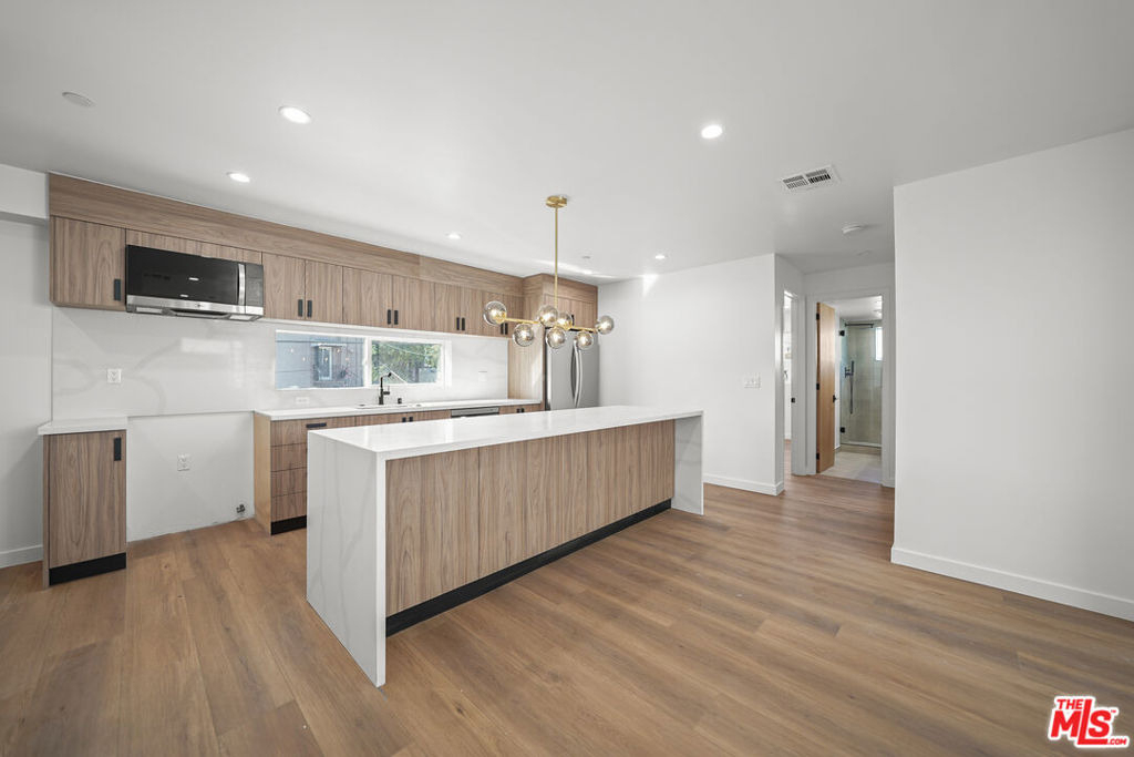 819 N Mccadden Place - Photo 1