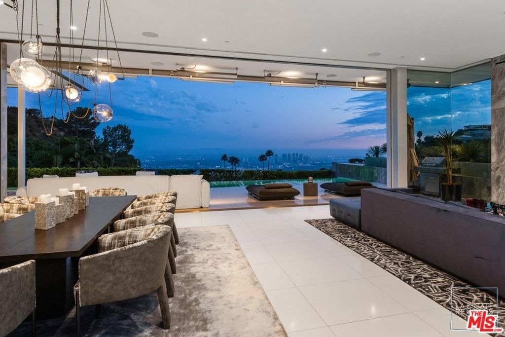 1814 N Doheny Drive - Photo 11